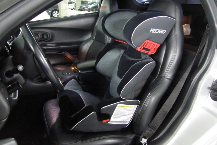 2002 Chevrolet Corvette Edmunds Road Test, Can You Put A Child Seat In Corvette