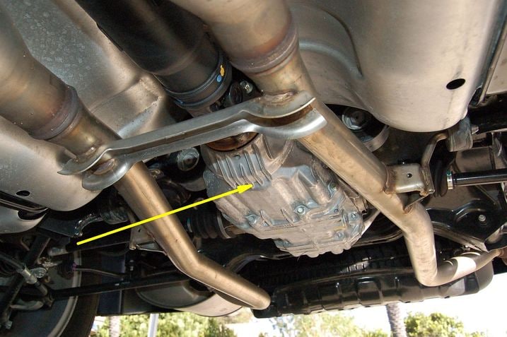 2010_crosstour_1600_sus_4x4_rr_f34.jpg
