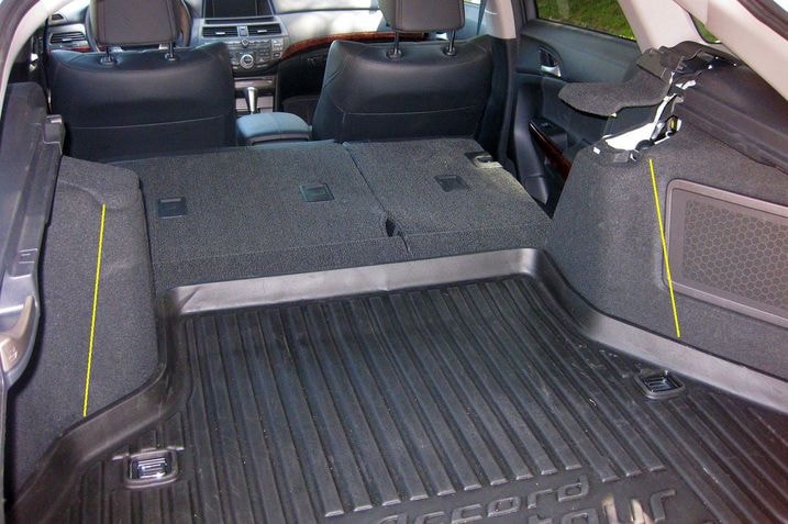 2010_crosstour_1600_sus_rr_det_spring_inside_a.jpg
