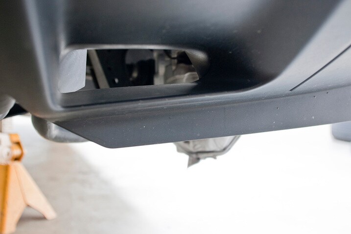 2011_cayenne_1600_porsche_sus_fr_det_brk_duct_pse.jpg