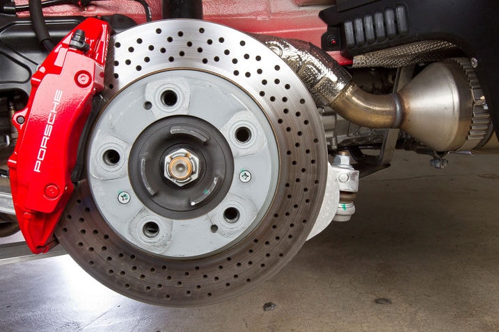 2012_Porsche_Cayman_R_sus_rr_det_brk_rotor.jpg